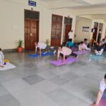 रुद्रप्रयाग : जजशिप परिसर रुद्रप्रयाग में प्रातः 7 बजे योग दिवस का आयोजन किया गया