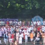 गुजरात के हीरा व्यापारी सब्जी भाई ने श्रद्धालुओं को कराया निःशुल्क गंगा दर्शन